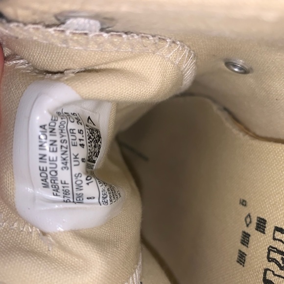 Converse shoes - Picture 5 of 5